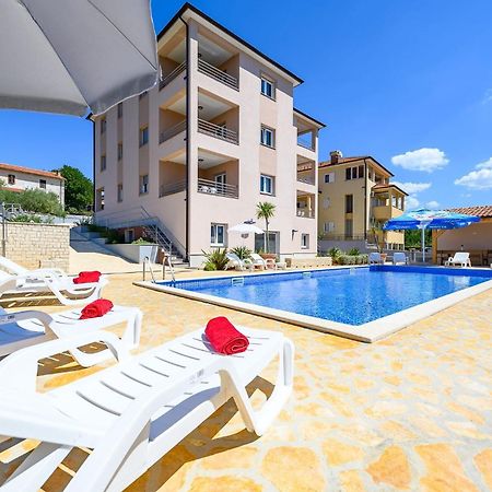 Stancija Amorozo 5 - Apartment N. 7 Porec Esterno foto