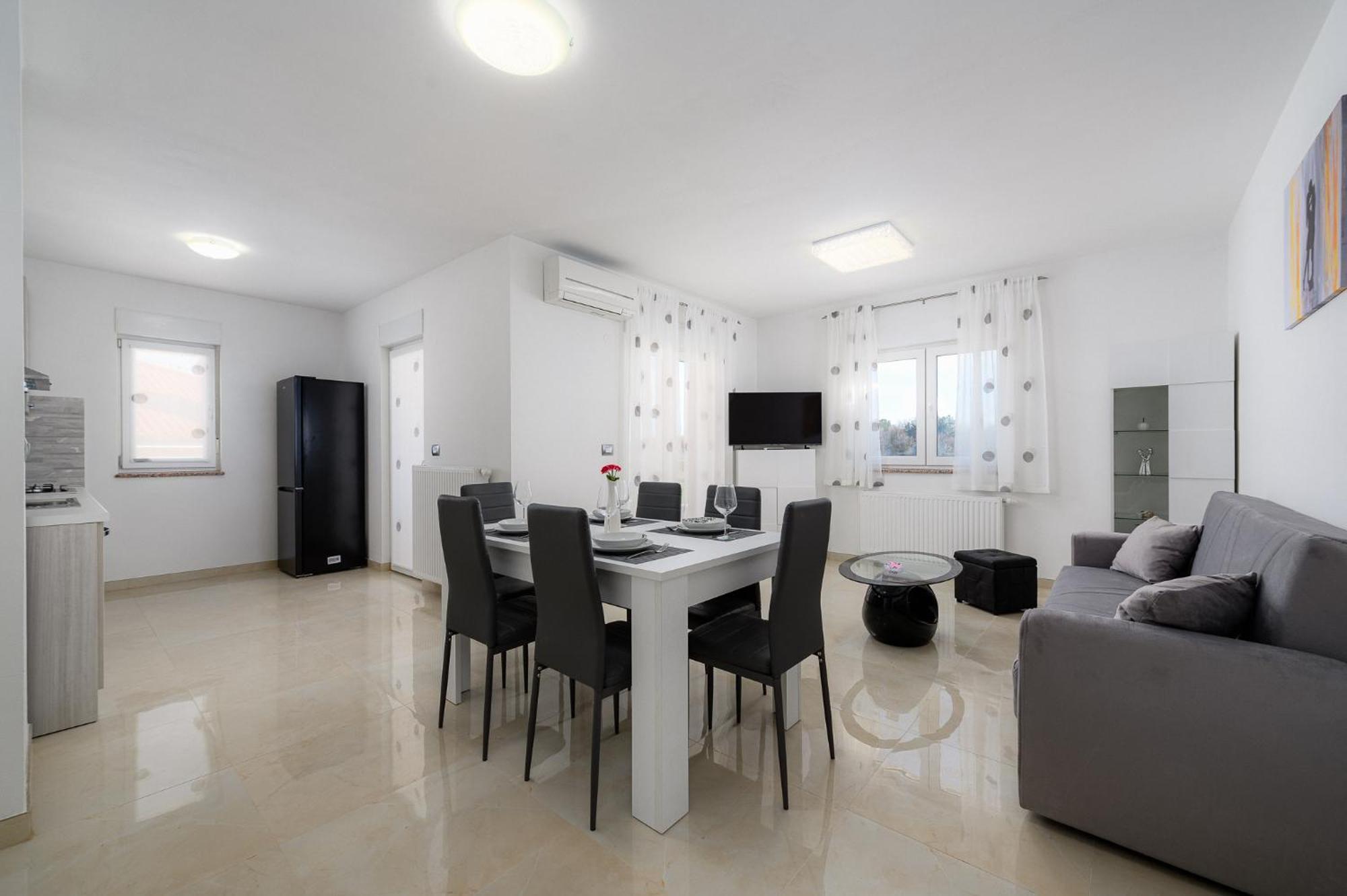 Stancija Amorozo 5 - Apartment N. 7 Porec Esterno foto