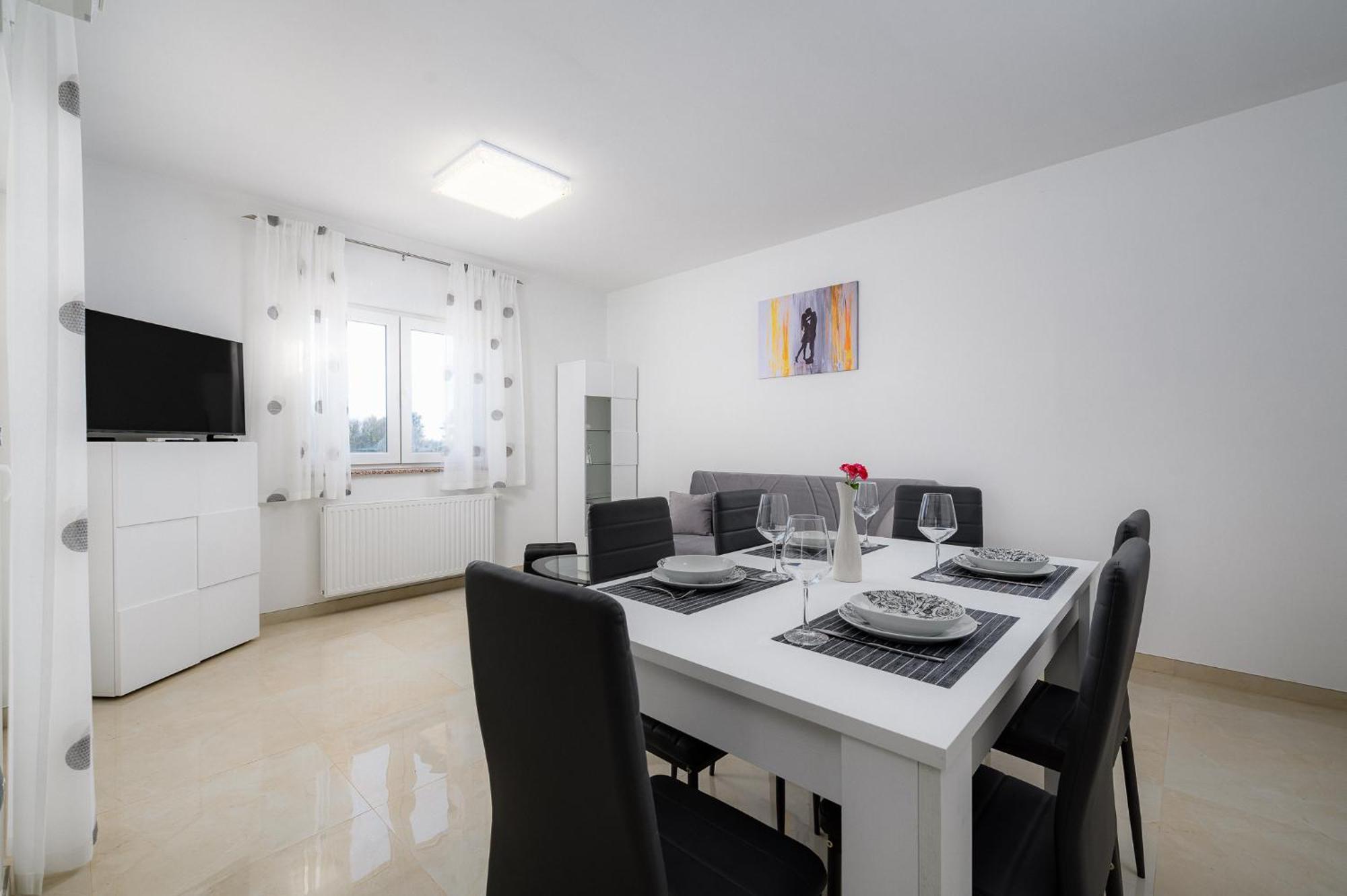 Stancija Amorozo 5 - Apartment N. 7 Porec Esterno foto